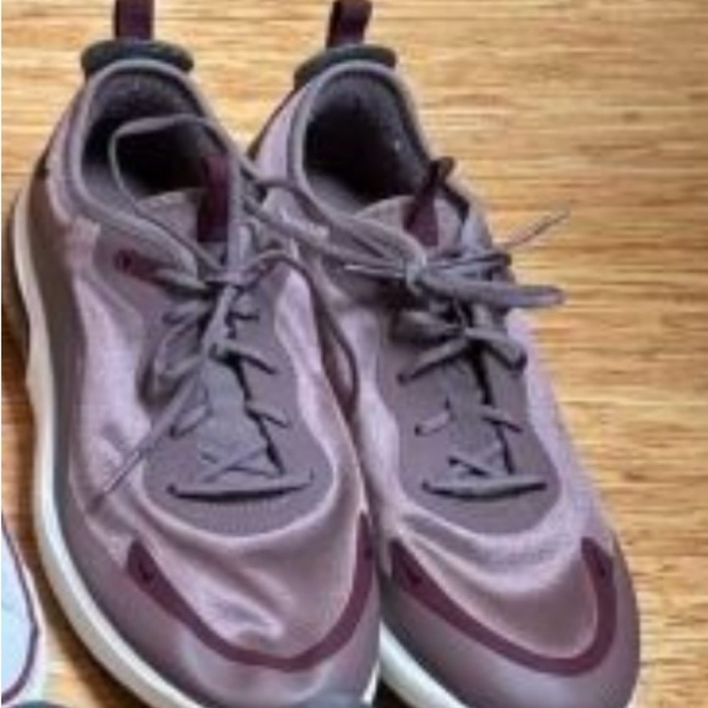 Nike Stylish Purple Sneakers